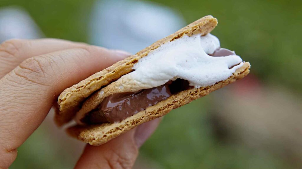 solar oven s'mores