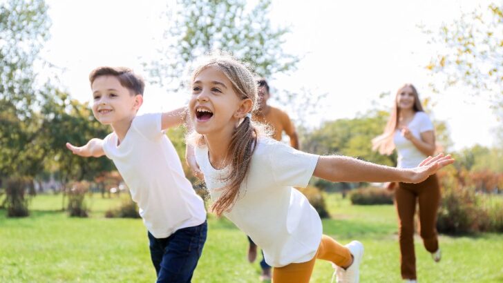 Kids playing outside after school without screens